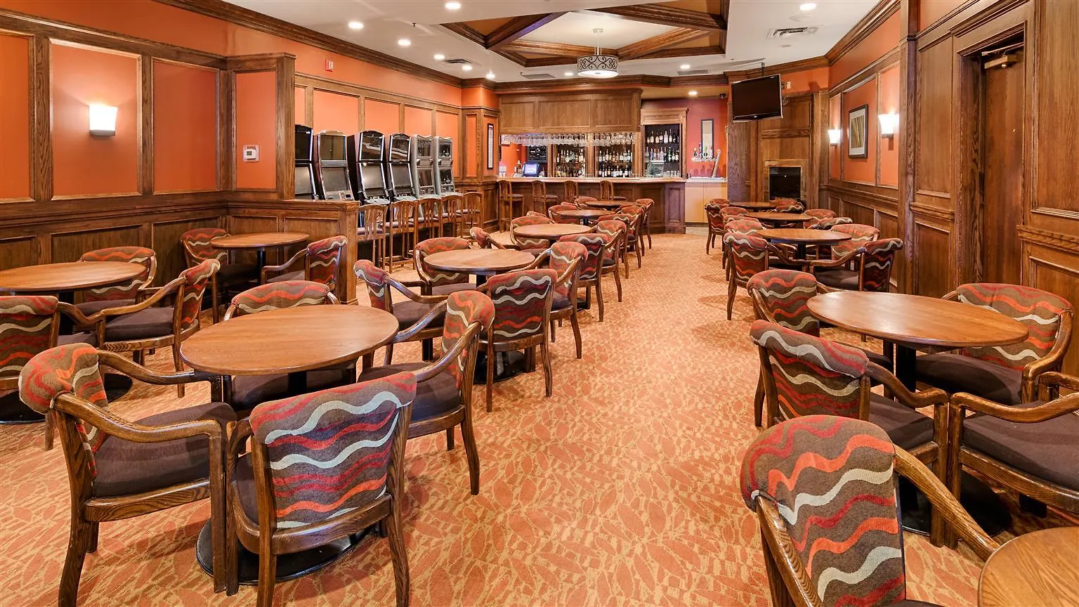 Best Western Plus Winnipeg Airport Hotel