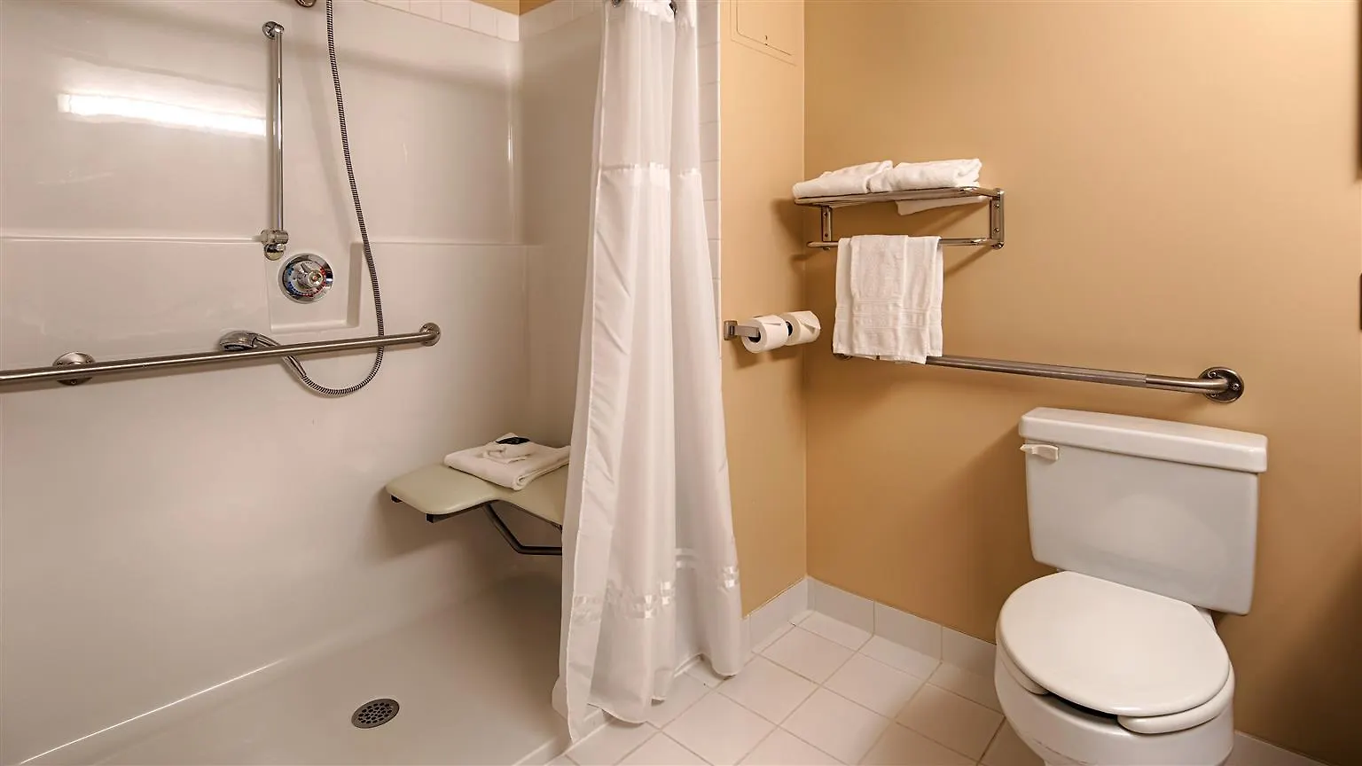 Best Western Plus Winnipeg Airport Hotel