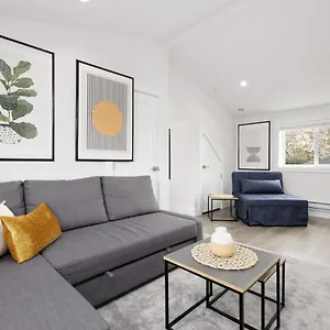 https://newly-built-laneway-home-1-bedroom-and-1-5-bath.vancouver-hotels-bc.net