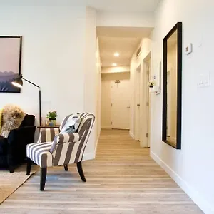 Holiday home Gorgeous Modern 2bd Heart Of Wpg Coffee Location, Winnipeg