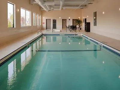 Best Western Plus Winnipeg Airport Hotel