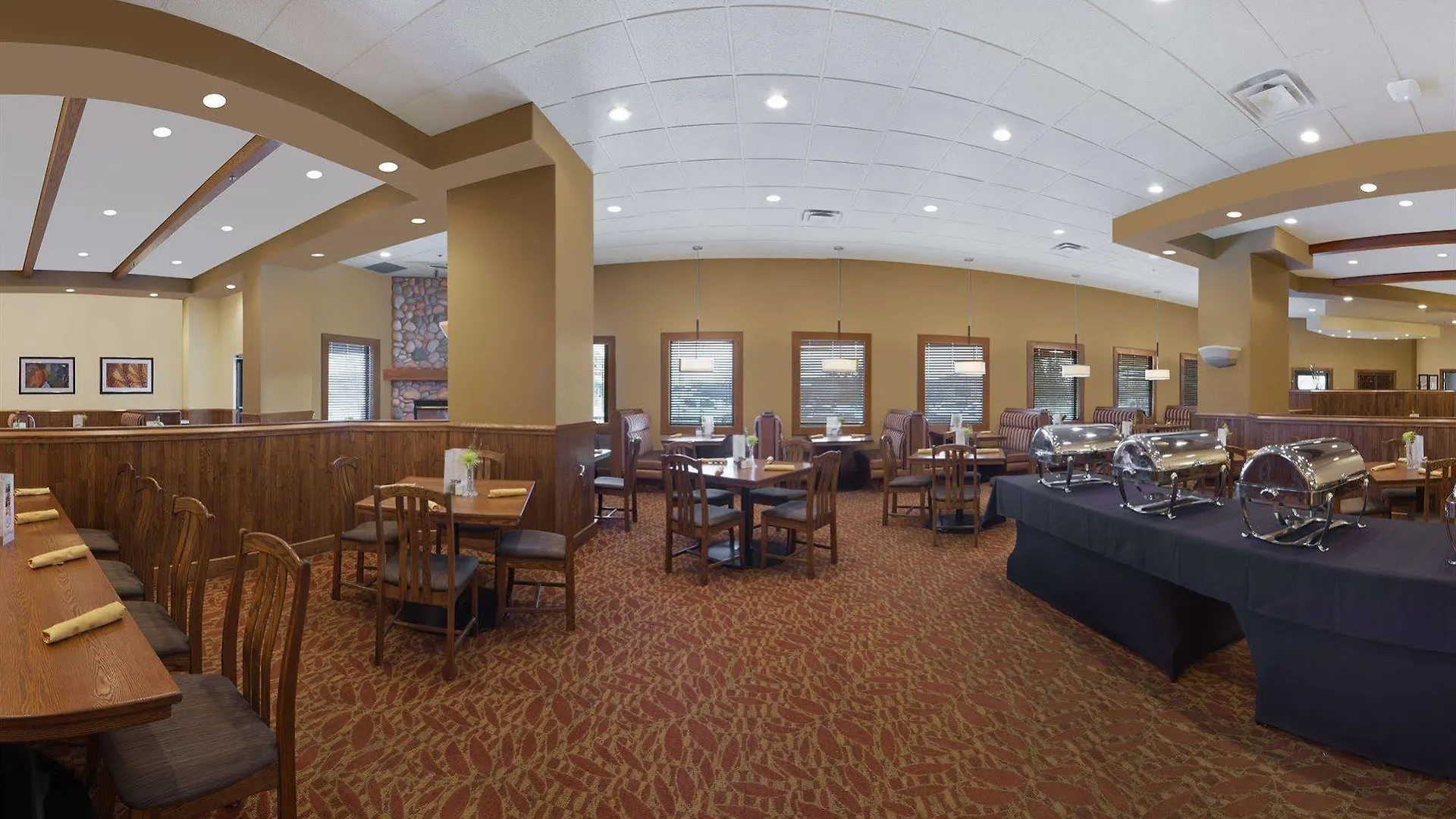 Best Western Plus Winnipeg Airport Hotel 3*,