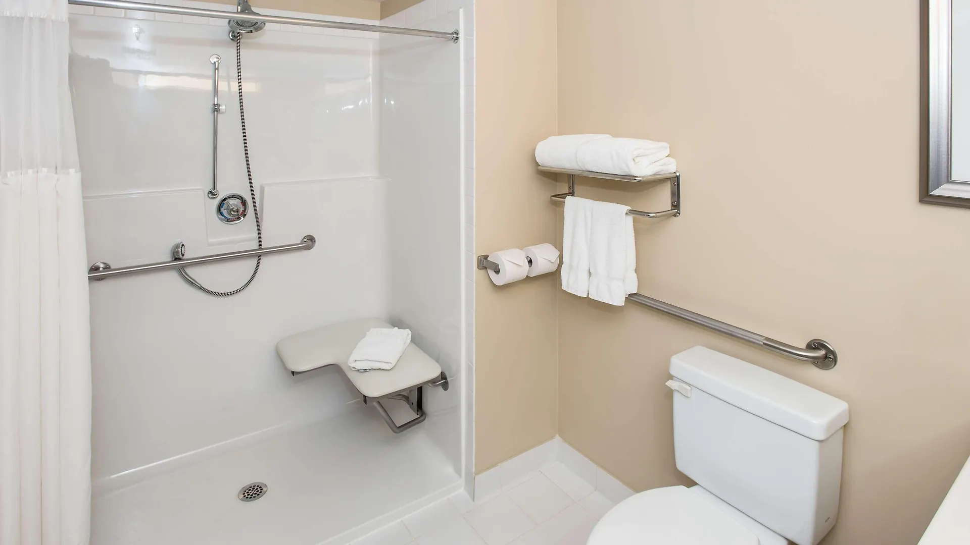 Best Western Plus Winnipeg Airport Hotel
