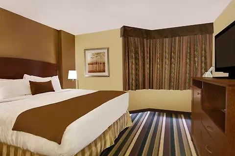 Best Western Plus Winnipeg Airport Hotel
